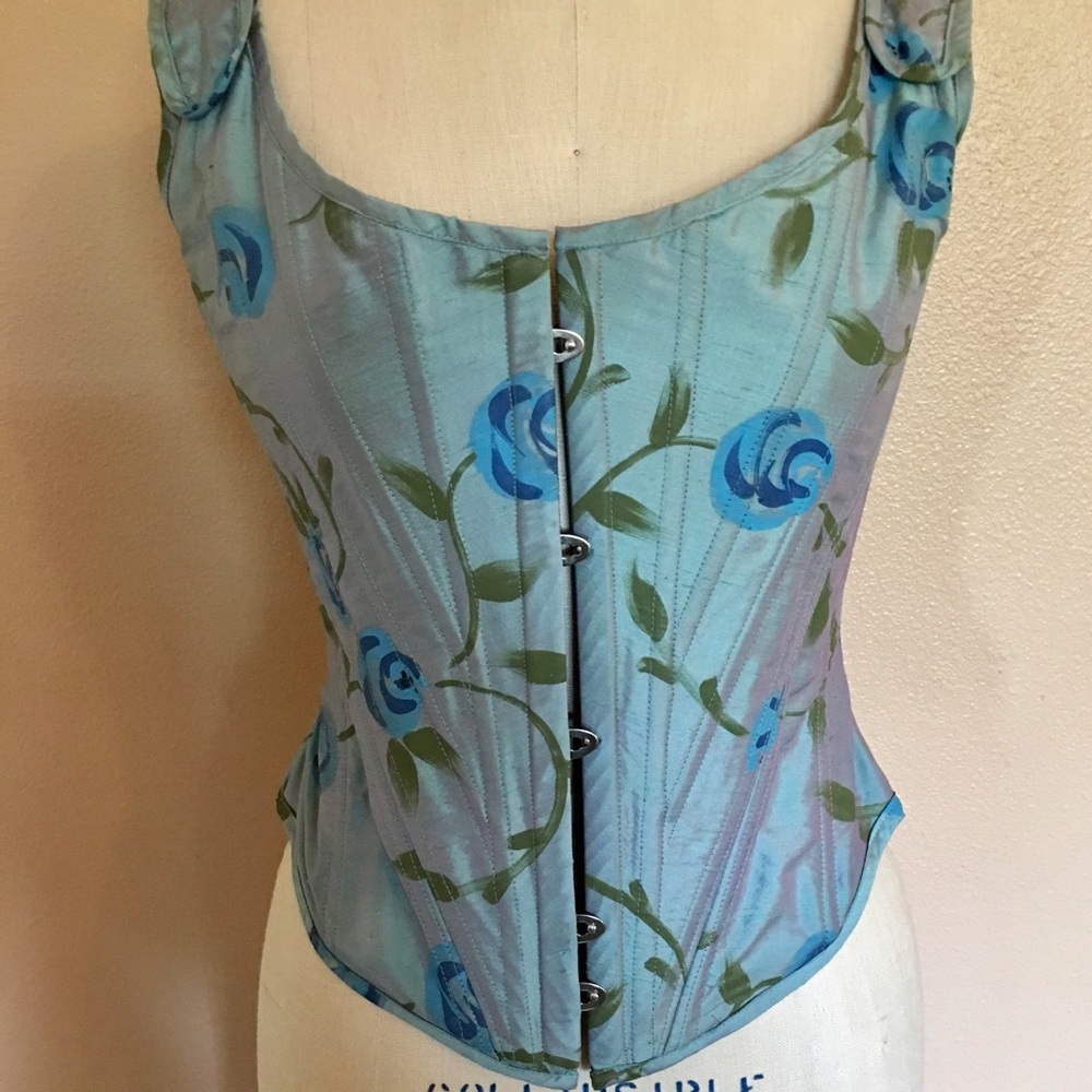 Corset - Picture 2 of 2